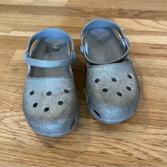 Crocs Silver Sparkle Clogs Size J2 - Picture 7 of 7